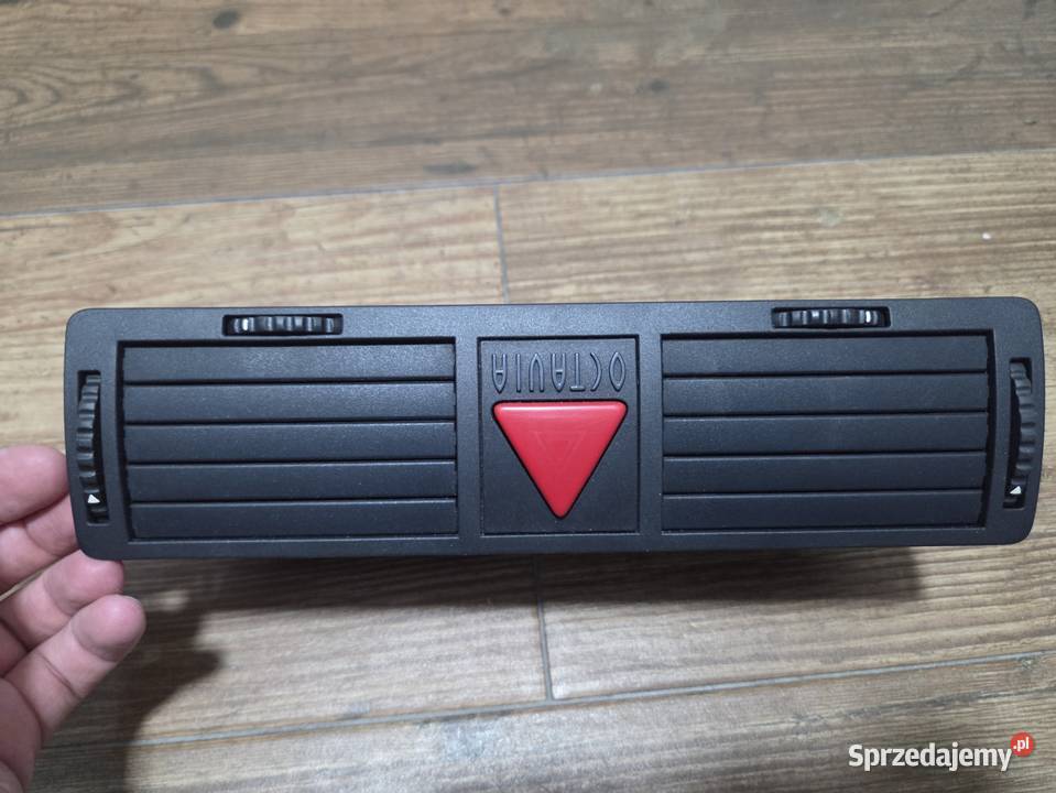Kratka Nawiewu Środkowa Skoda Octavia I 1 Rok produkcji 1999 Psary sprzedam