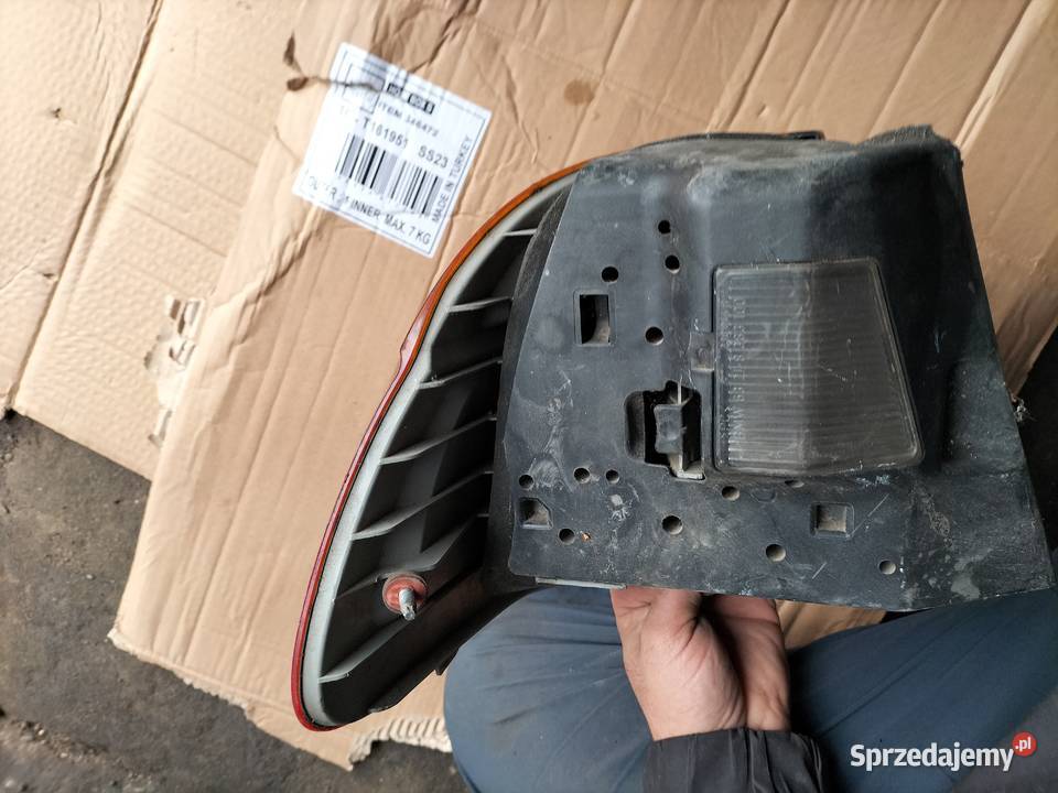 LAMPA TYŁ TYLNA PRAWA Bmw 3 e46 lampy tylne Kamień-Kolonia