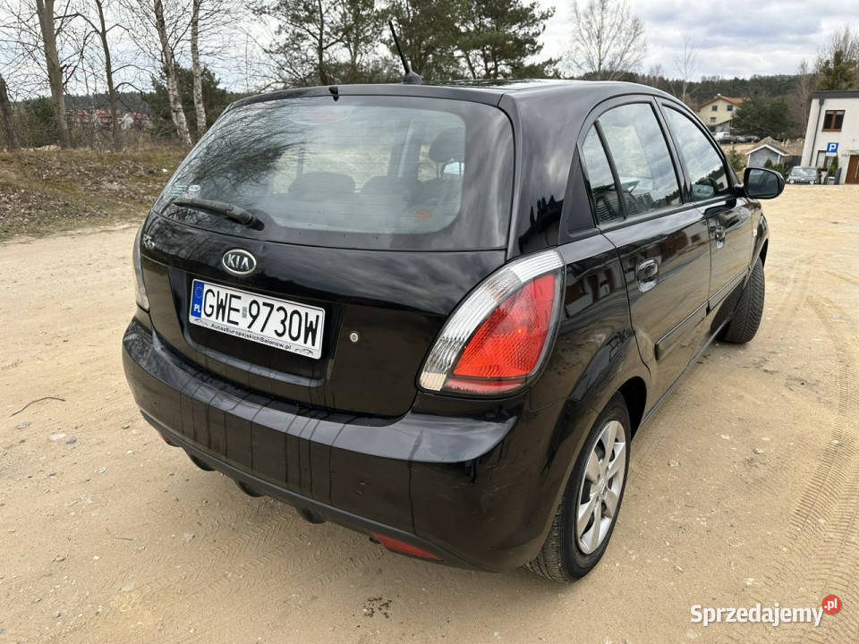 Kia Rio Benzyna klimatyzacja opony wielosezonowe możliwa zamiana Wejherowo