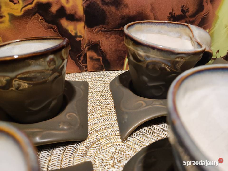 Unikatowy komplet kawowy falowany filiżanki ze Poznań