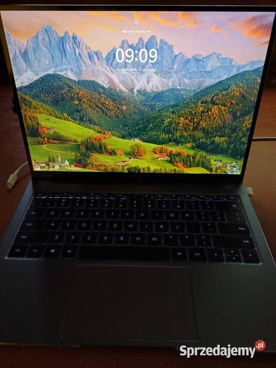 Huwawei Matabook 14 sprawny wymaga serwisu