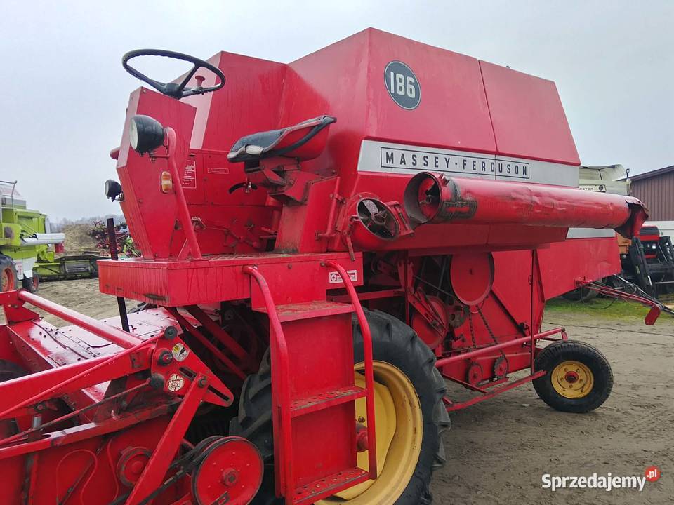 Kombajn zbożowy Massey Ferguson 186 w oryginale Skaryszew