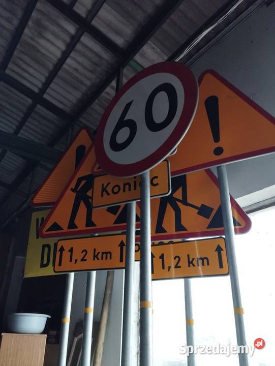 Znaki drogowe A14 A30 B33 B34 C10 T3 T2 świętokrzyskie sprzedam