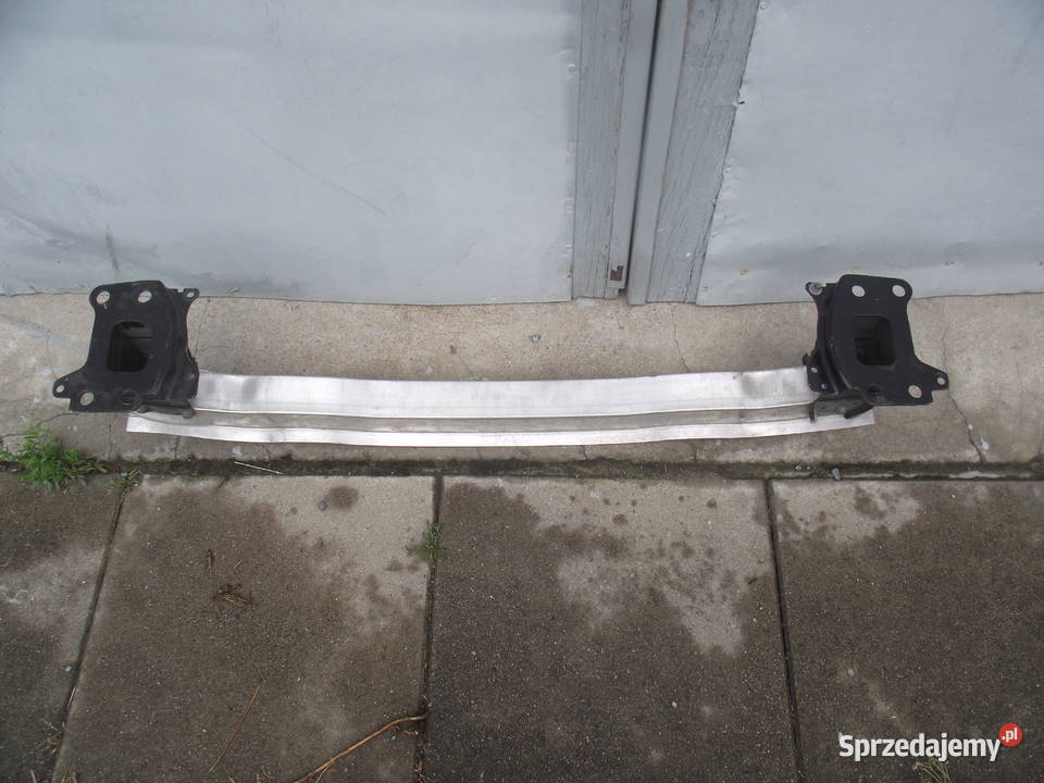 Belka zderzaka Audi A3 8P osobowe