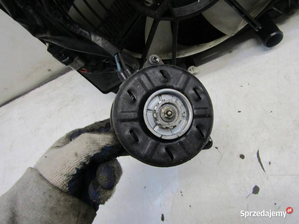 KOMPLET CHŁODNIC WENTYLATOR 15D MAZDA 2 DJ 15 D sprzedam