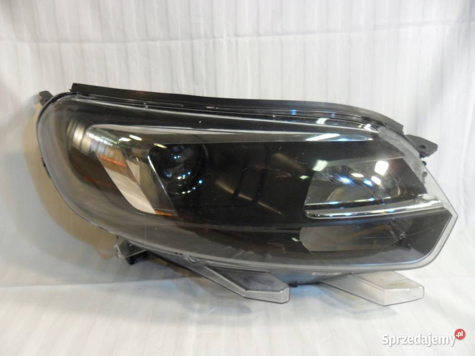 Opel Vivaro III Citroen Jumpy xenon lampa prawa Lampy przednie wielkopolskie Nowy Tomyśl