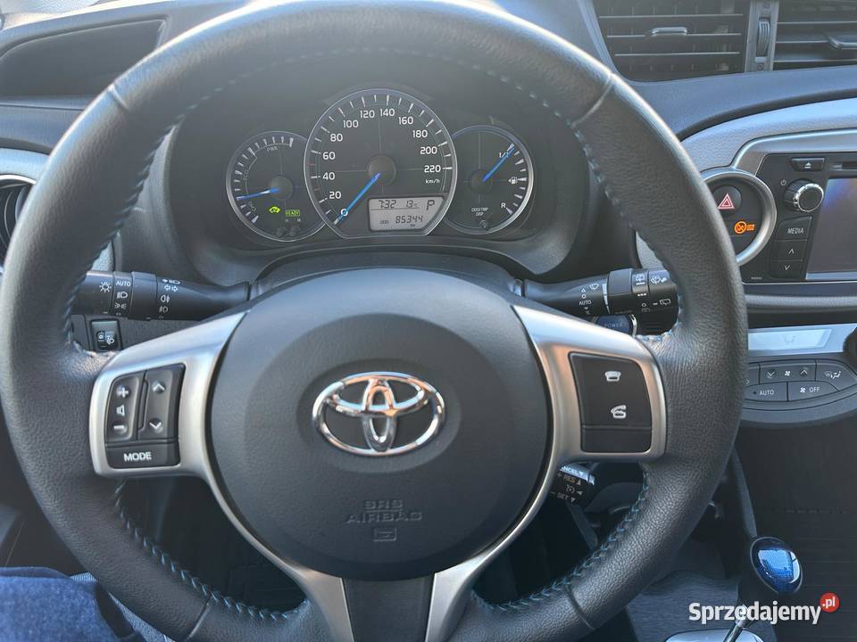 Toyota Yaris Hybryda Automat 85325 nieuszkodzony dolnośląskie Zgorzelec