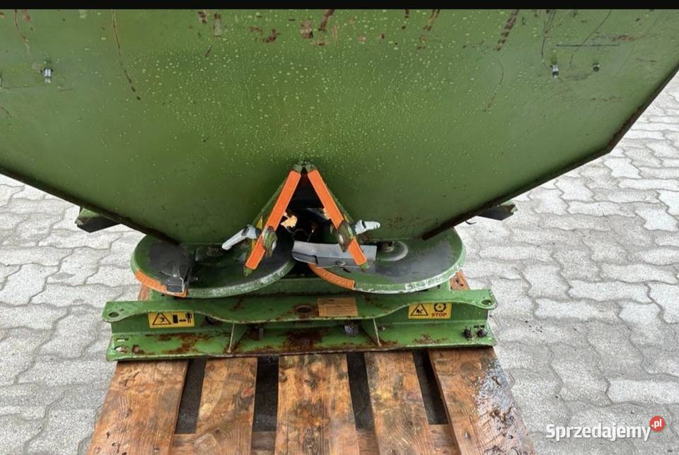 Rozsiewacz nawozów sadowniczy Amazone XW 502 Rzeczniów