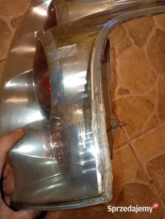 Lampa prawy tył toyota corolla verso Głubczyce sprzedam