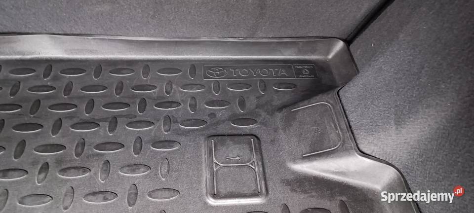 Oryginalna mata do bagażnika Toyota Avensis sprzedam
