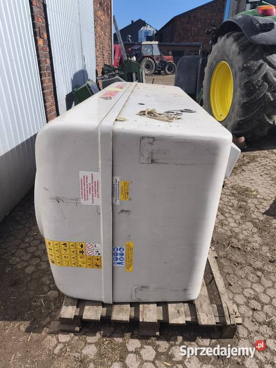 Zbiornik opryskiwacz 2000l plus zbiornik na wodę Krobia sprzedam