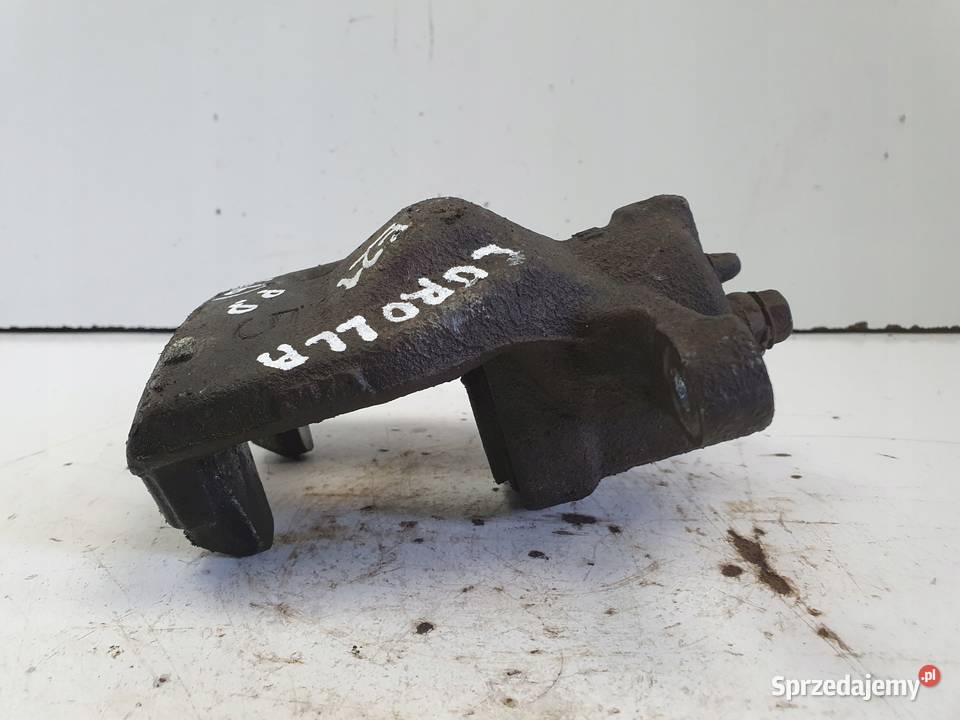 Toyota Corolla XII E21 PRAWY PRZEDNI ZACISK Rudka sprzedam