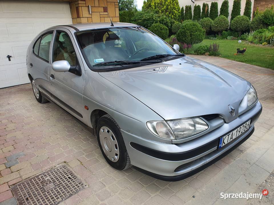Renault Megane 14 benzyna srebrny Łęg Tarnowski sprzedam