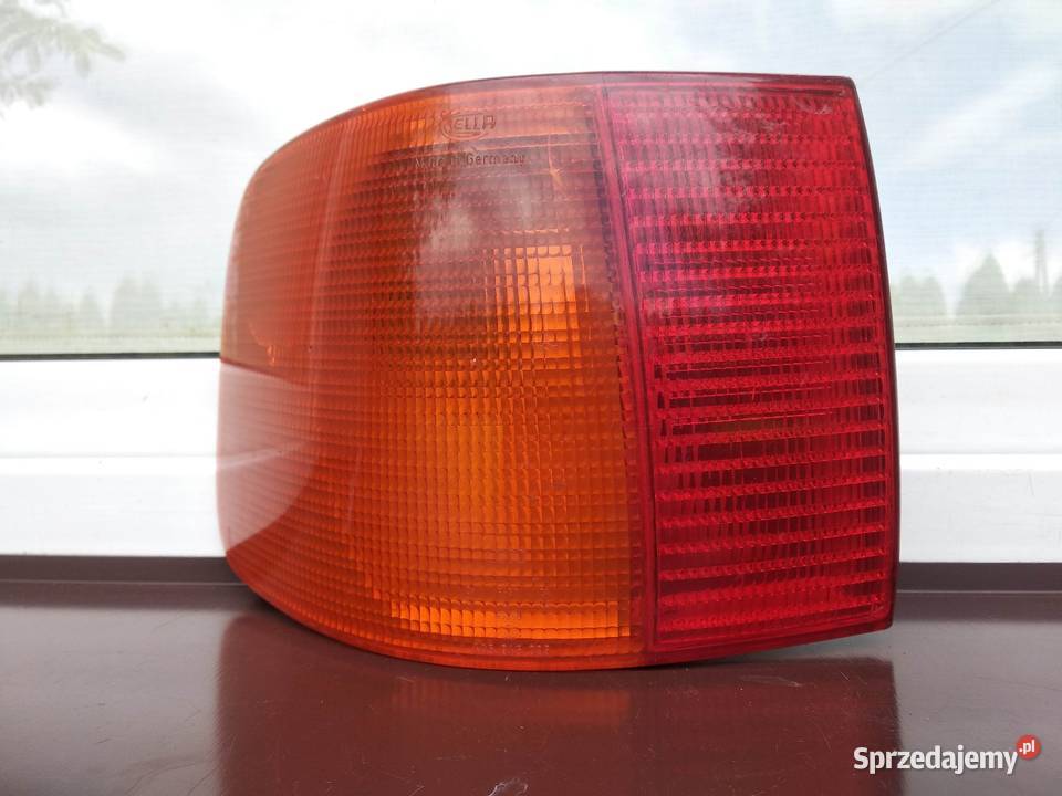 Audi 100 C4 lampa tył tylna lewa narożna w Sieradz