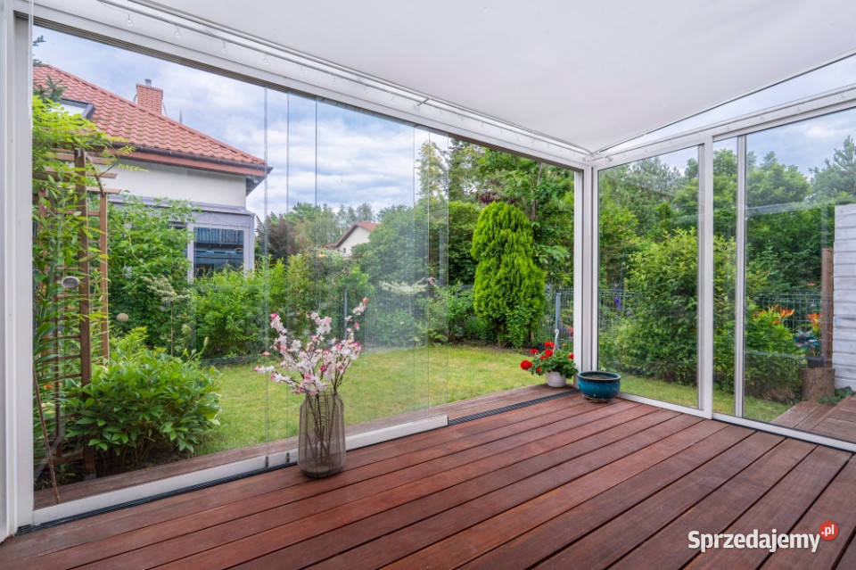 Elegancki segment środkowy 14 stacji SKM