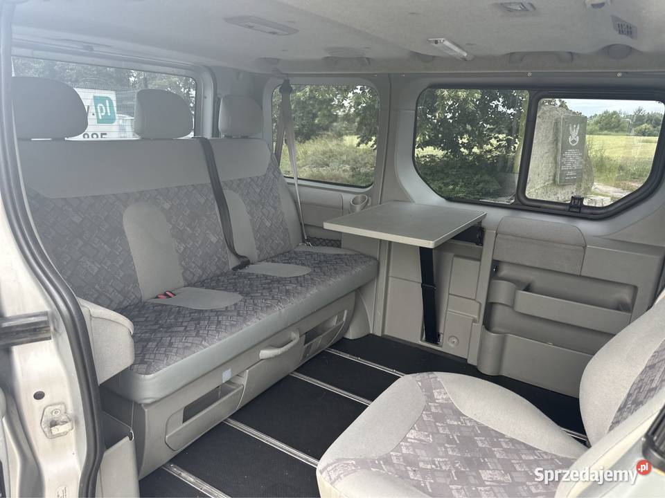 Opel Vivaro kampervan 7 osobowy 3 x klima komputer pokładowy Masłowo sprzedam