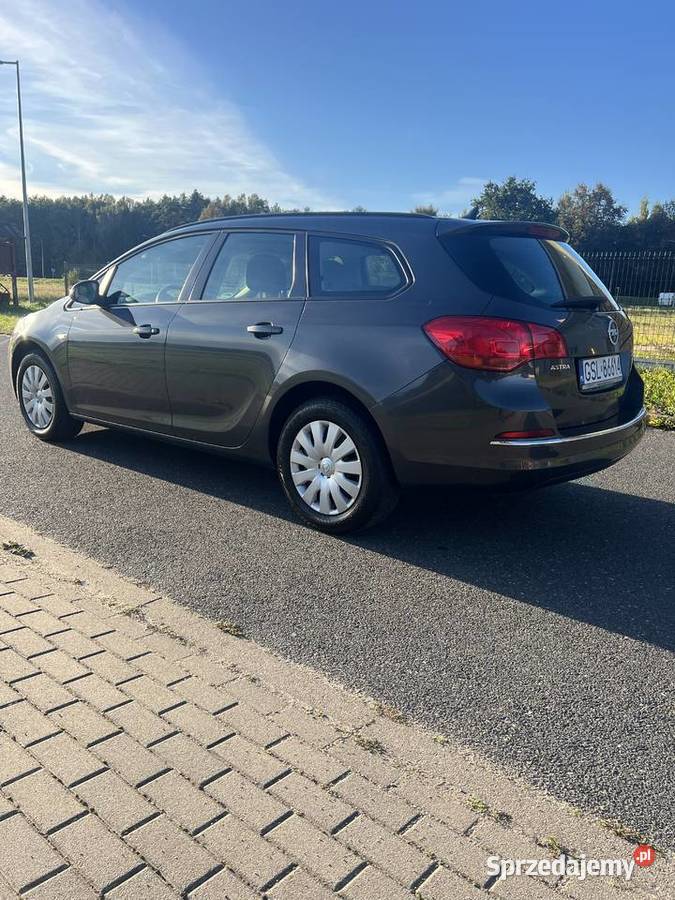 Opel Astra 2015r Ładny stan 176 Słupsk