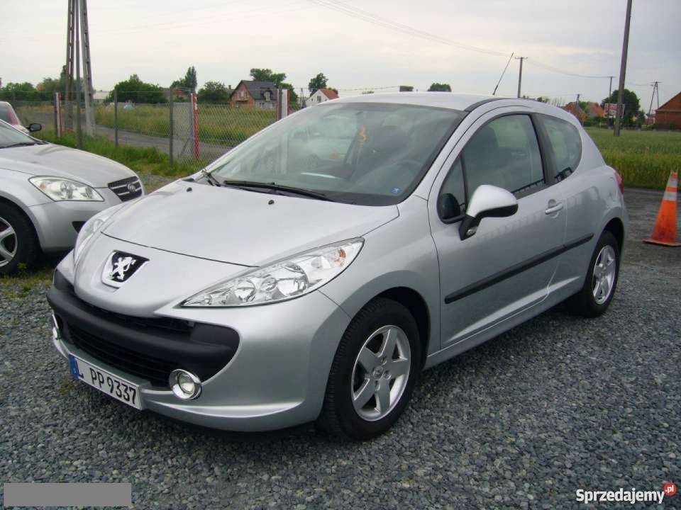 Nieuszkodzony Peugeot srebrny 2/3 sprzedam