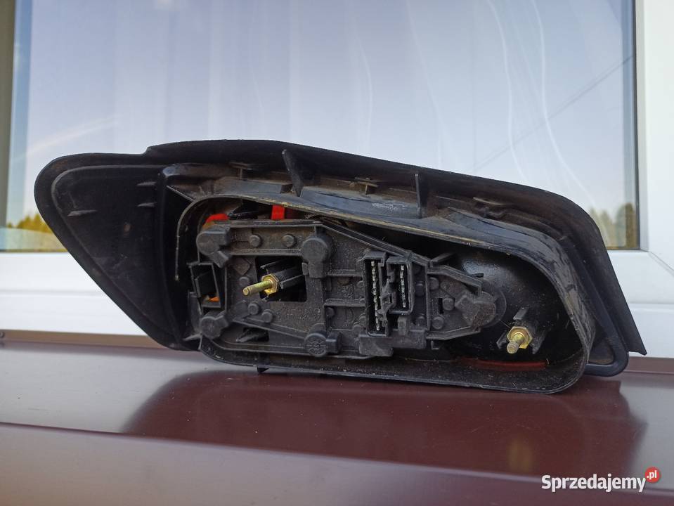 Peugeot 306 lampa tył tylna prawa wkład oprawka Sieradz