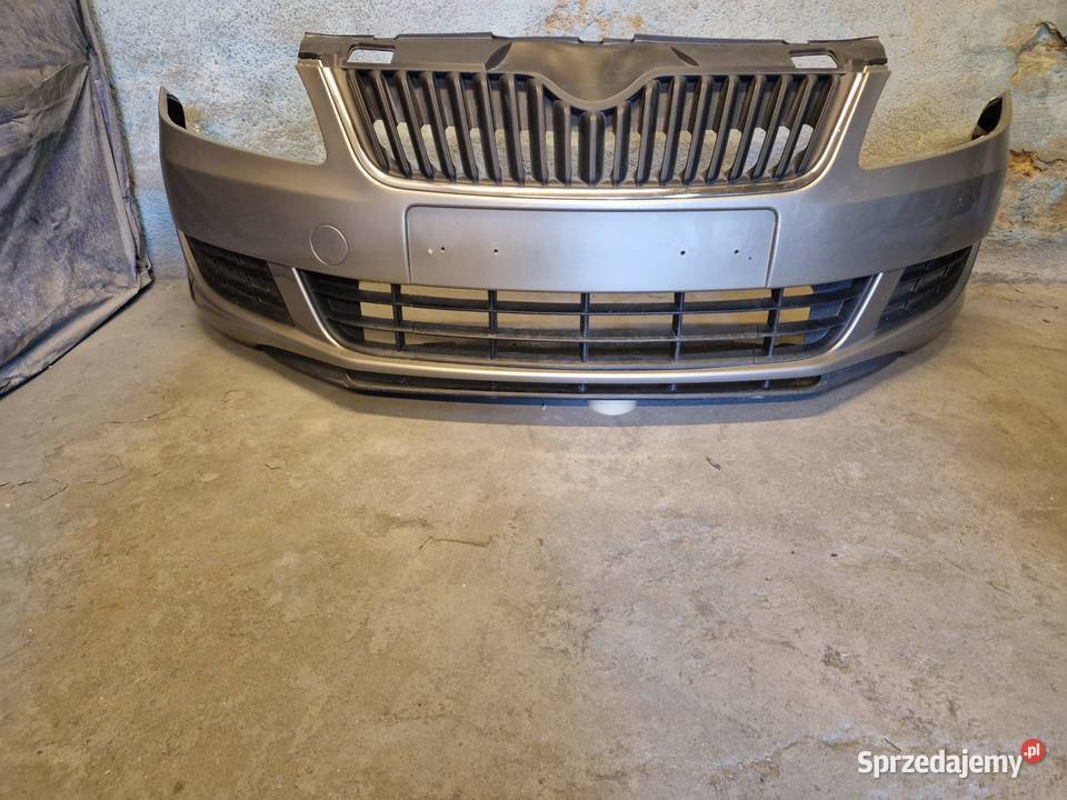 Zderzak przedni Skoda Fabia 2 lift LF8H ładny