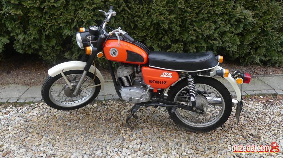 WSK 175 Kobuz motocykl zabytkowy PRL WSK