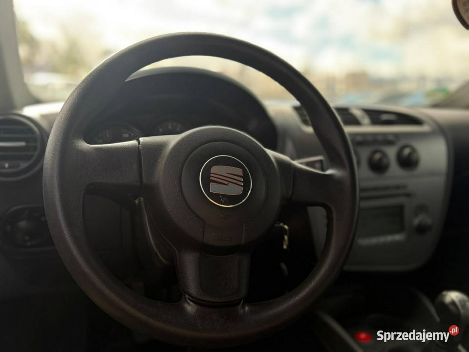 Seat Leon 16 mpi 102 konie klima super stan nowy serwisowany w ASO Lębork