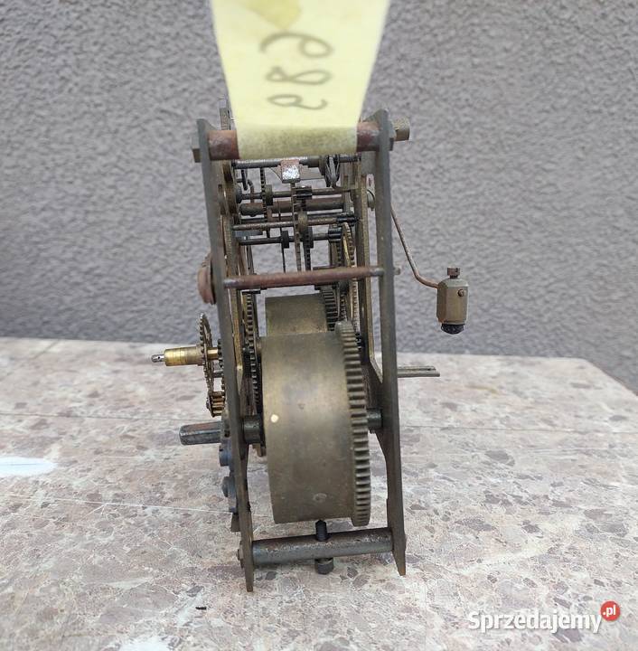 689 Mechanizm starego zegara ściennego Gustav Tczew