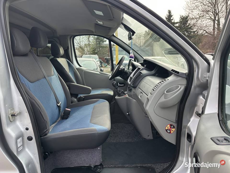 Renault Trafic 20 DCI9 miejscKlima na tyłSalon 503500km Warszawa sprzedam