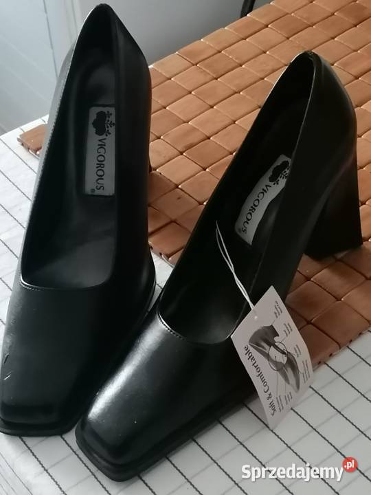 Czarne czule ka damskie na slupku małopolskie Kraków