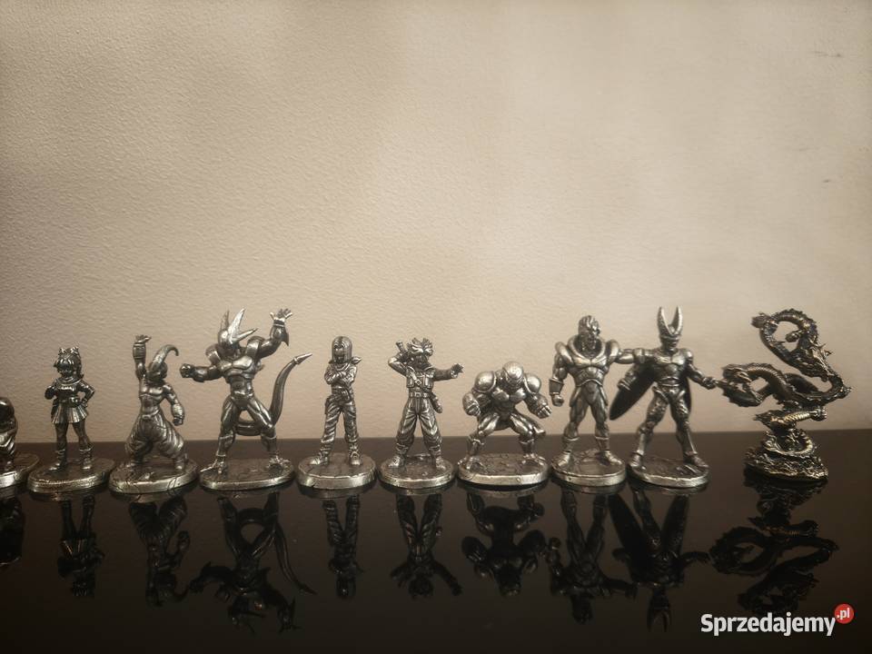 Sprzedam półkę dragon ball z figurkami Ełk