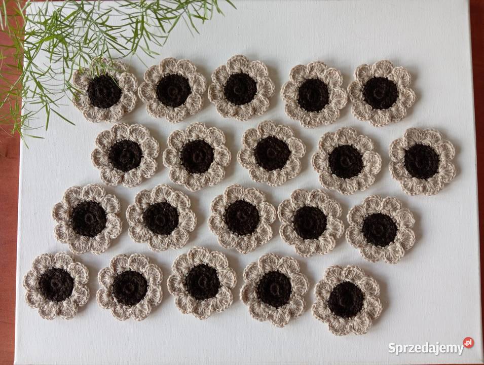 Szydełkowe kwiatki 75