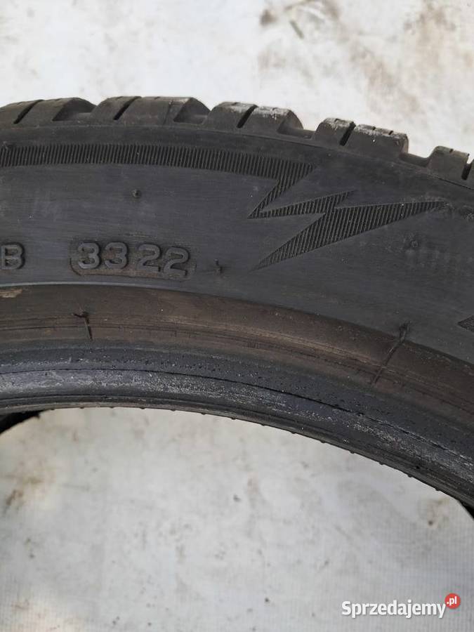 opona zimowa Bridgestone Blizzak 225x45x17