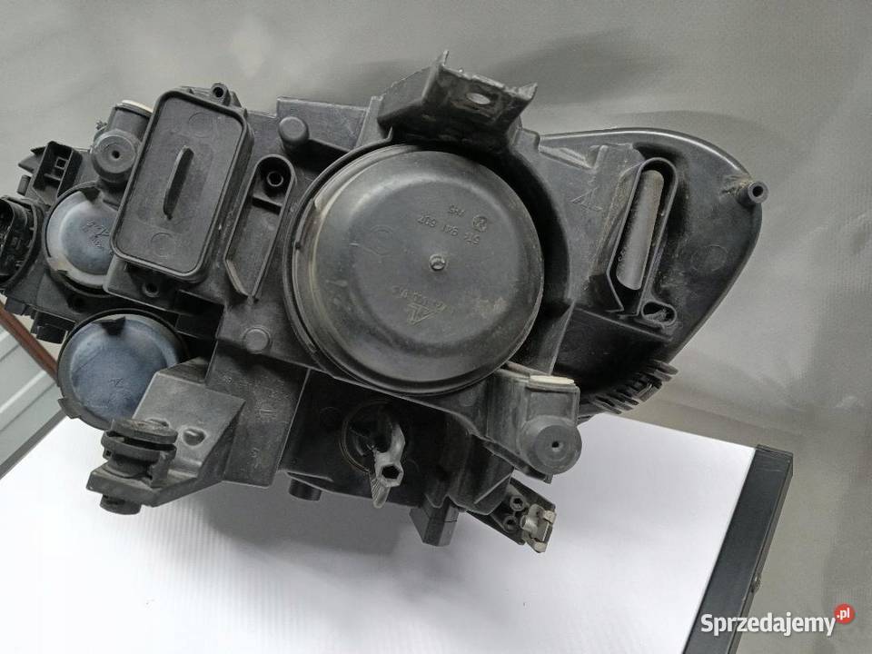 LAMPA PRAWY PRZÓD PRZEDNIA VW TOURAN 3 5TB941006 sprzedam