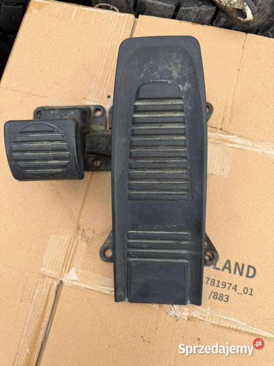 Pedał napędu i hamulca BT numer 7531435 Antonie