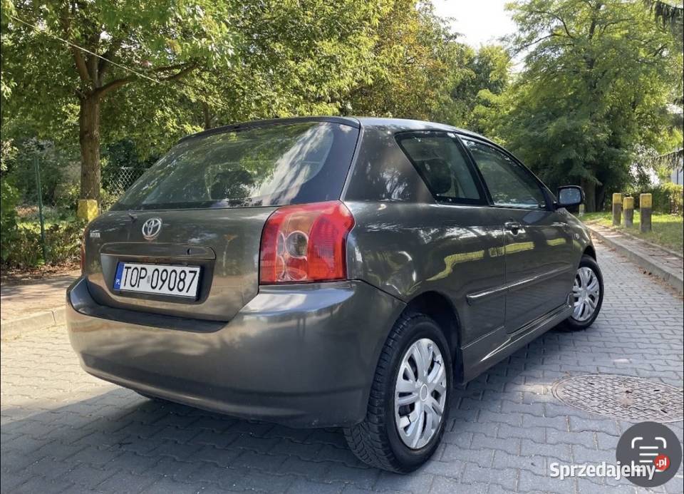 Toyota Corolla 16 110 2004