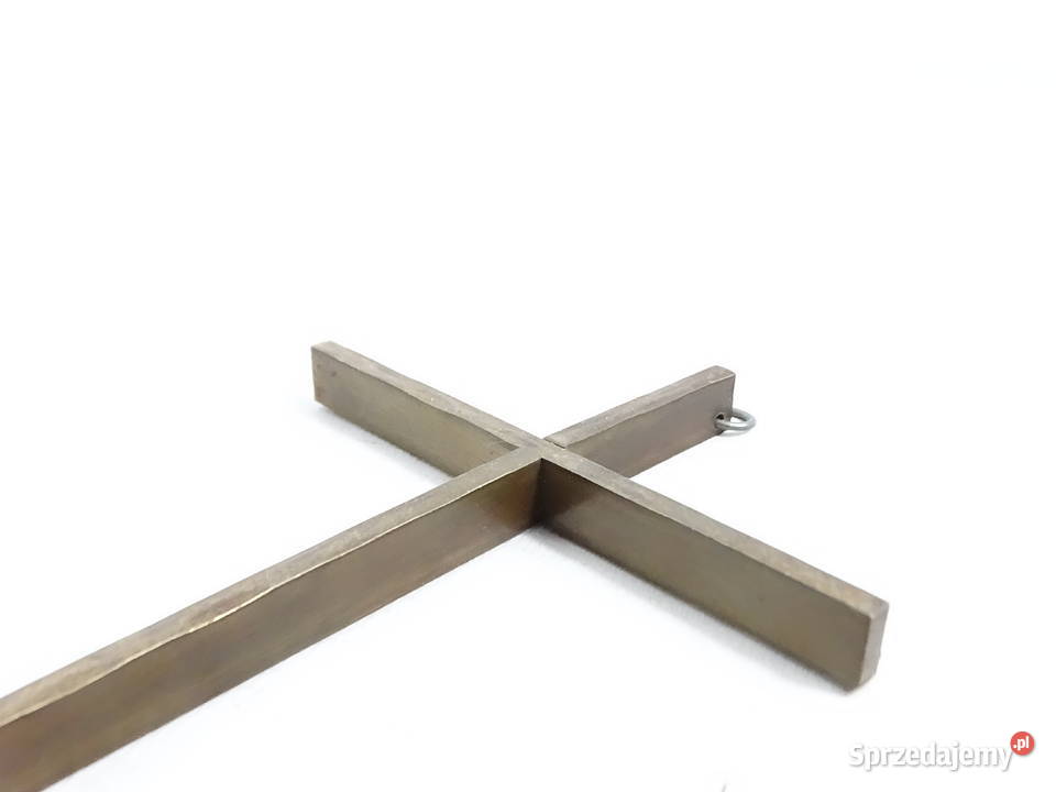 Mosiężny krzyż ścienny wiszący minimalistyczny