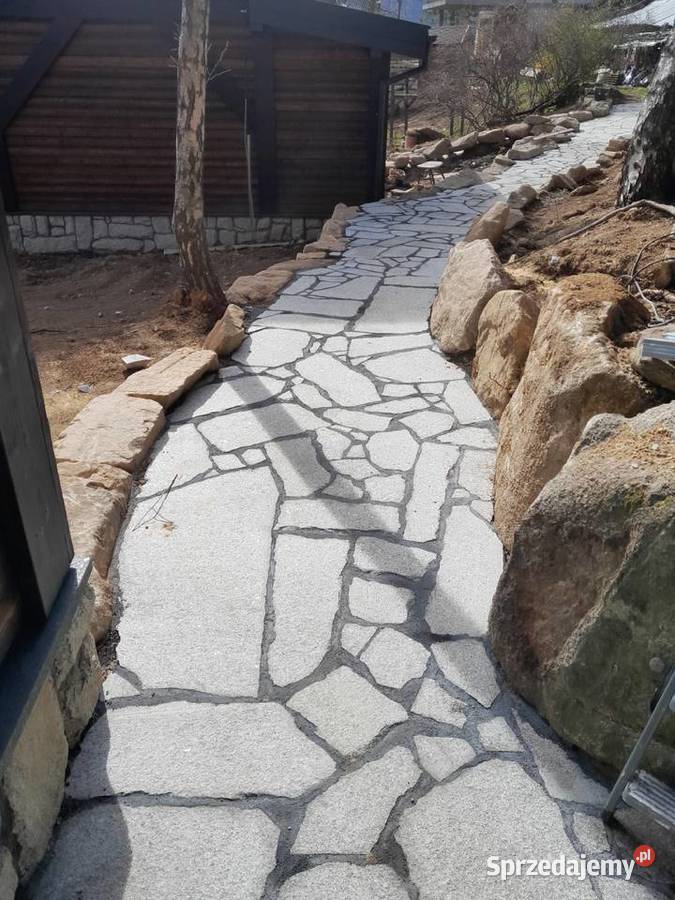 Płyty granitowe nieregularne płomieniowane dolnośląskie Szklarska Poręba