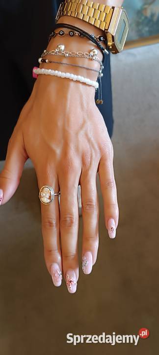 Srebrna Kamea z muszli Kraków