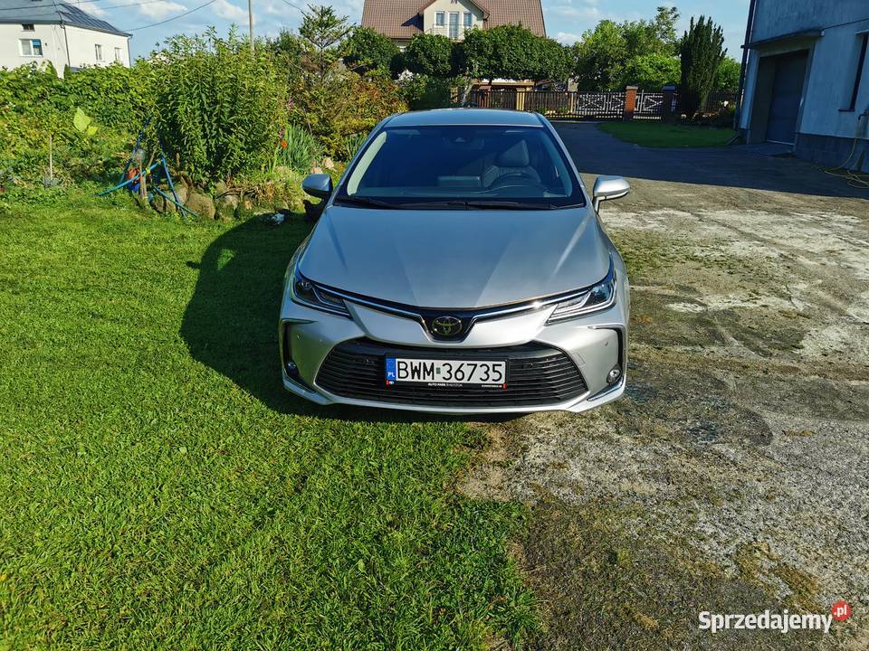 Toyota Corolla Prawie nowa Full LED radar