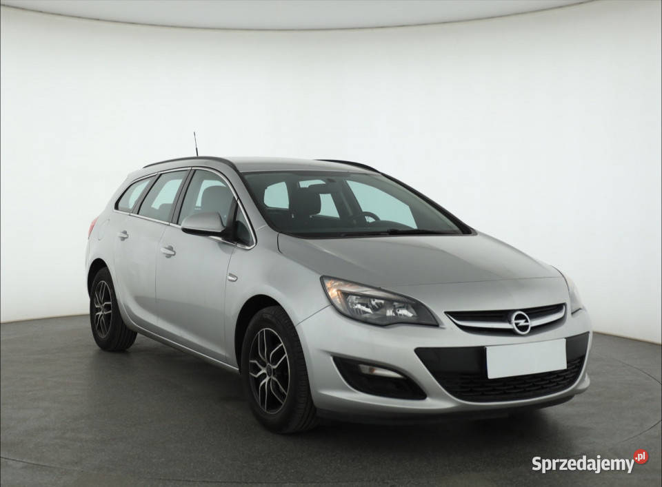 Opel Astra 14 T Rok produkcji 2015 Piaseczno