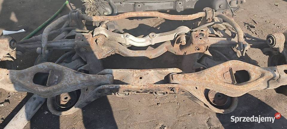 BELKA SANKI TYŁ MITSHUBISHI PAJERO IV Lipno sprzedam