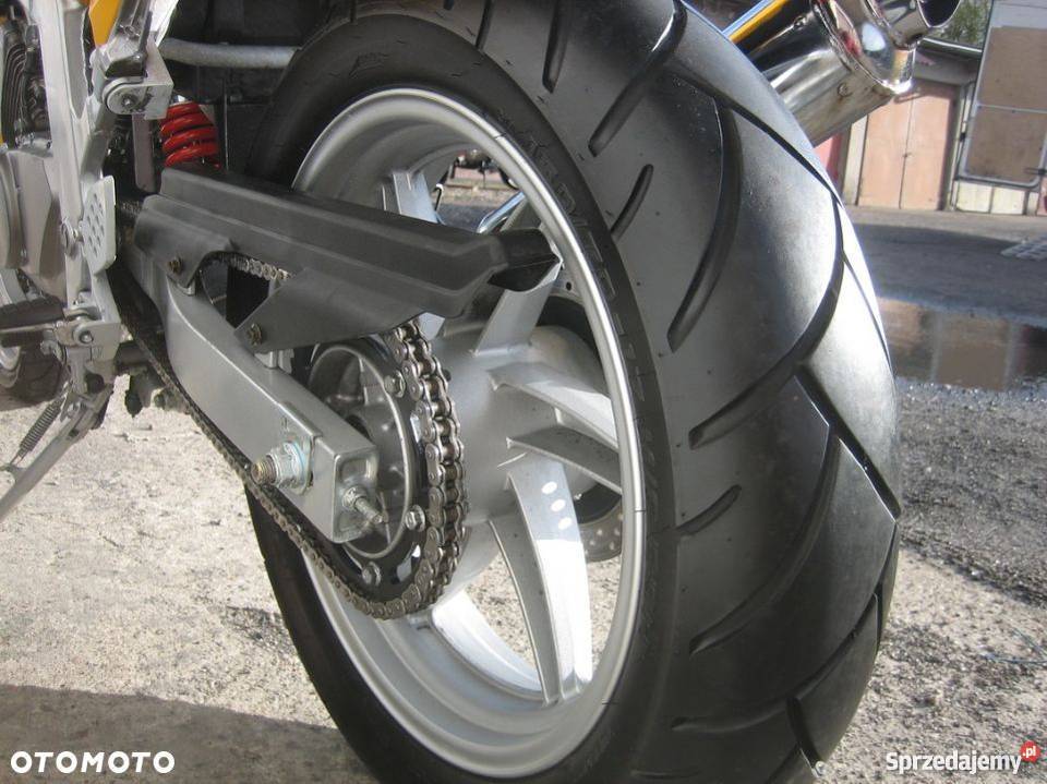 Hyosung GT 125 Naked kat B 1000 2005r PIEKNY benzyna Inowrocław