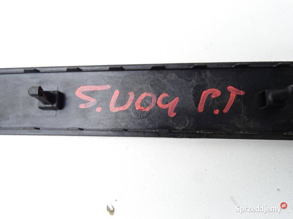 LISTWA DRZWI PRAWY TYŁ PRAWA TYLNA 8K0867420 małopolskie