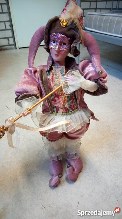 Błazny pięknie zdobione nakręczne kuranty odcienie różowego