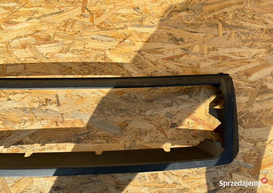 LAND ROVER FREELANDER 2 LIFT RAMKA GRILL ATRAPY osobowe