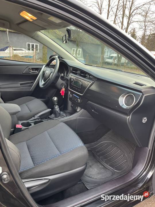 Toyota Auris Kombi 16 benzyna Pisz sprzedam