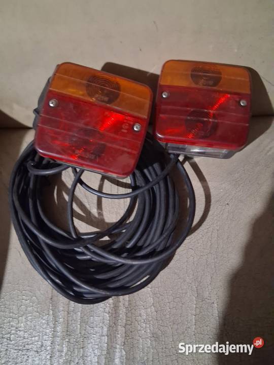 Sprzedam hak plus światła osobowe