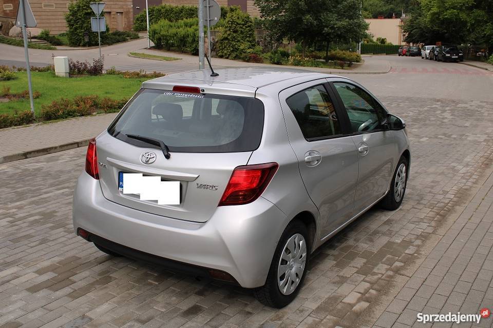 Toyota Yaris 2015 Salon Polska poduszka powietrzna pomorskie Gdynia sprzedam