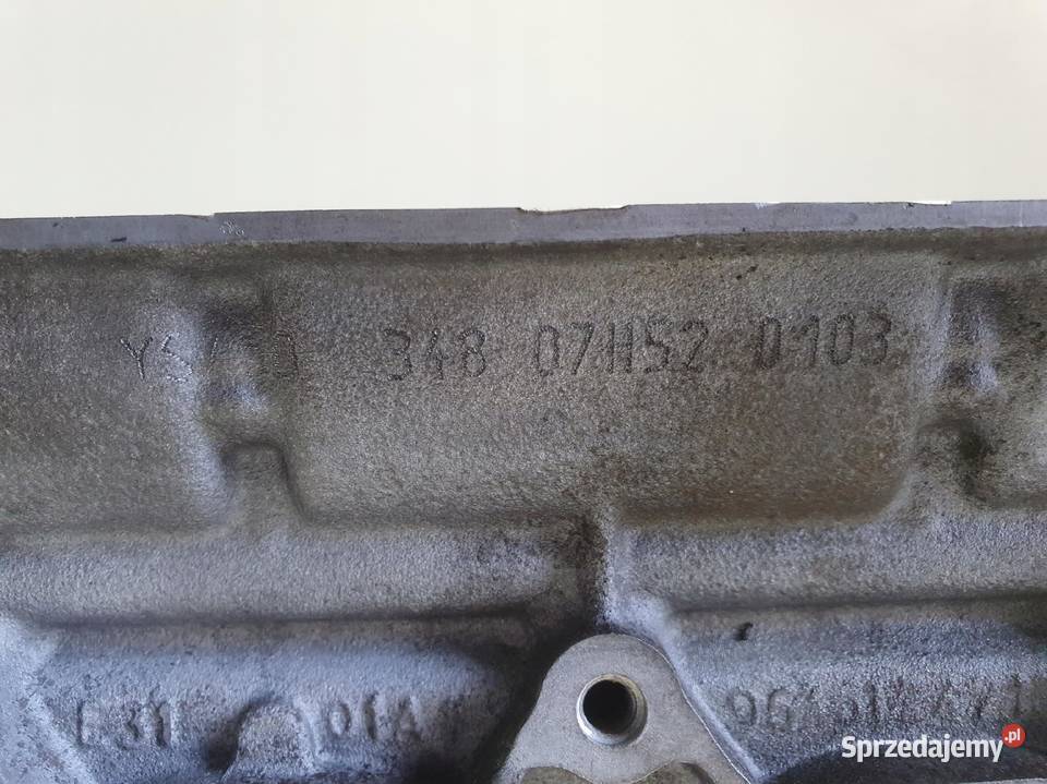 Citroen C4 Picasso 18 16V GŁOWICA CYLINDRÓW osobowe Rudka