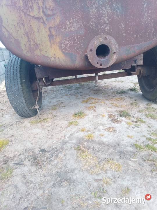 Beczkowóz nieuszkodzony